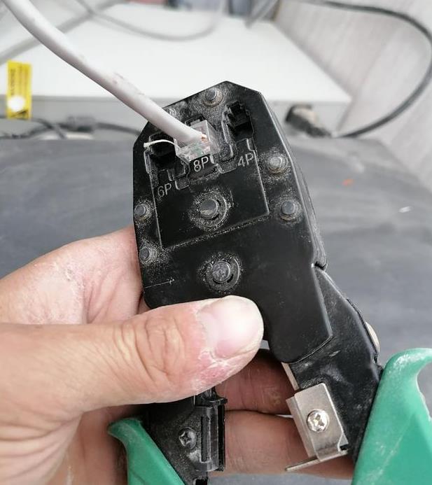 網線、水晶頭和壓線鉗調試與安裝