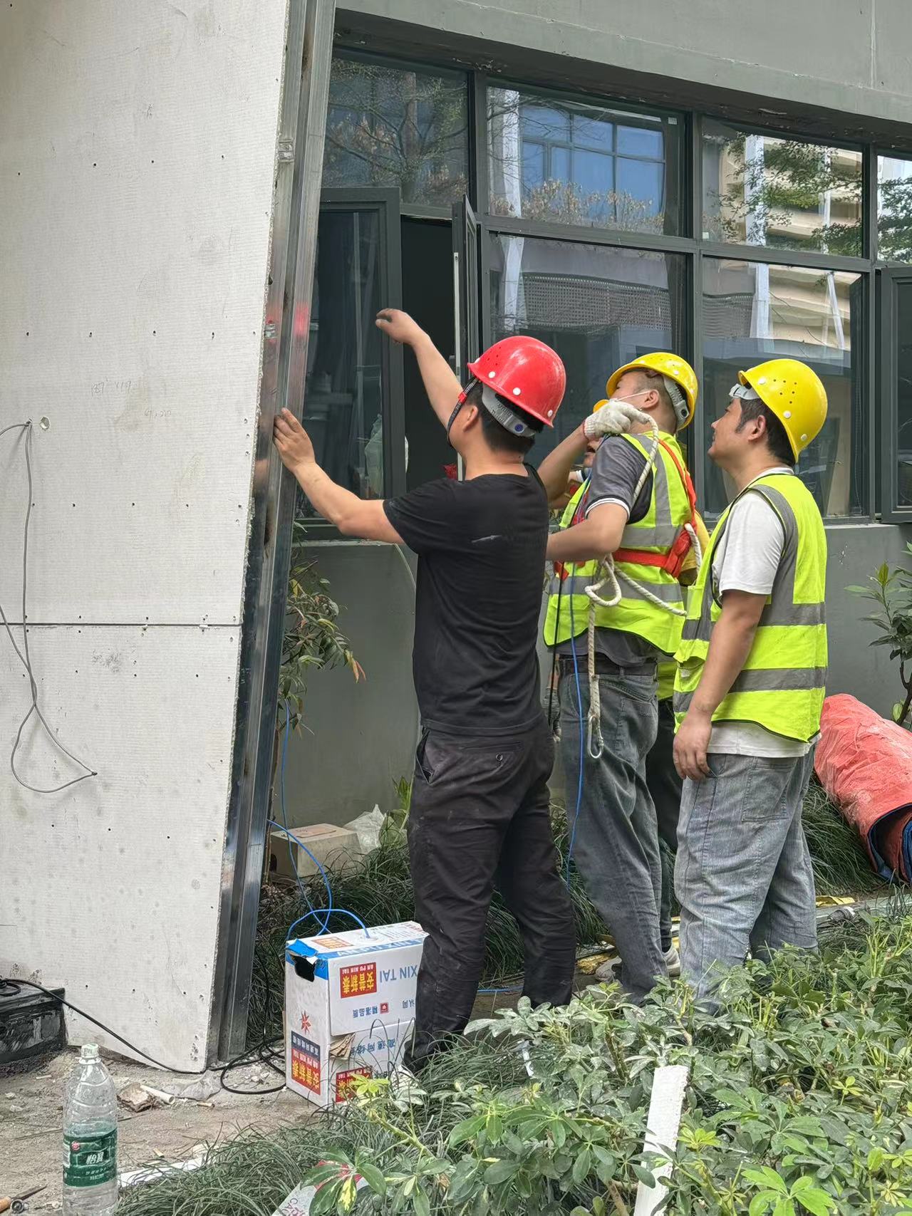 廣龍?chǎng)危恨k公區(qū)安裝監(jiān)控重點(diǎn)